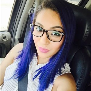 Meet your Posher, April