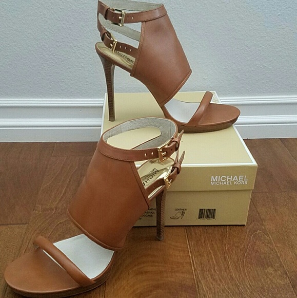 MICHAEL Michael Kors Asta Leather Sandal