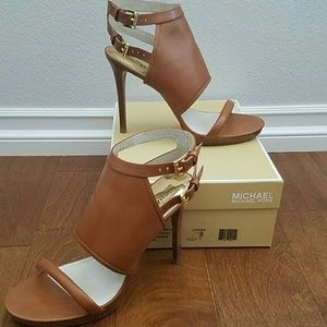 MICHAEL Michael Kors Asta Leather Sandal