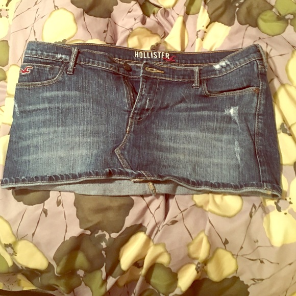 Hollister jean skirt size 9