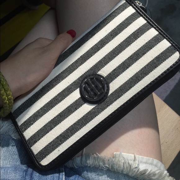 ⚠️⚠️SOLD！！tommy wallet - Picture 2 of 3