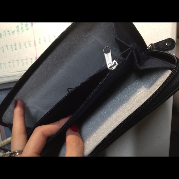 ⚠️⚠️SOLD！！tommy wallet - Picture 3 of 3