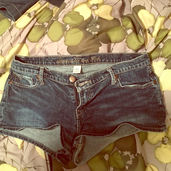 Abercrombie and Fitch jean shorts size 10 EUC