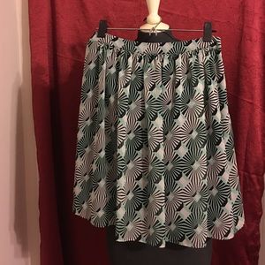 Geometric skirt
