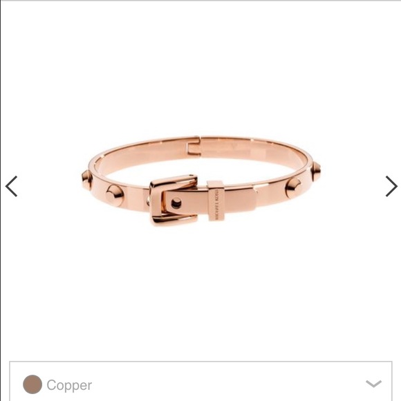 Sale 💓 Michael Kors gold bracelet