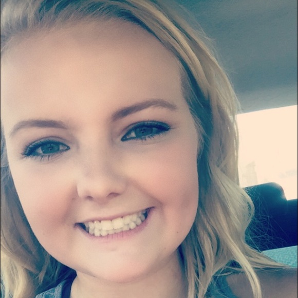 Meet your Posher, Brianna - Picture 1 of 1