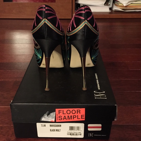 INC Marissa pumps/heels - Picture 2 of 4