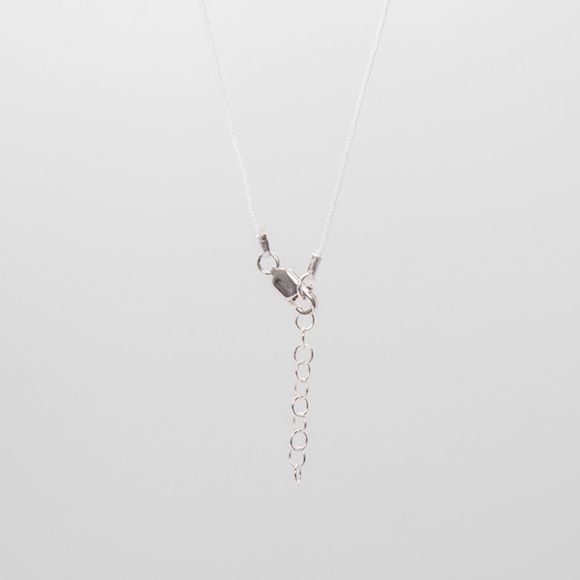 white silk choker - Picture 3 of 4