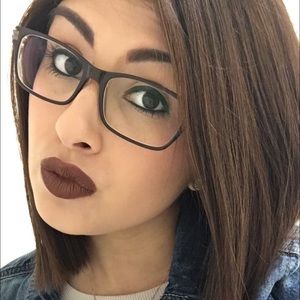 Meet your Posher, Raven