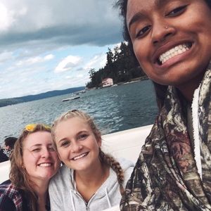 Meet your Posher, Meredith