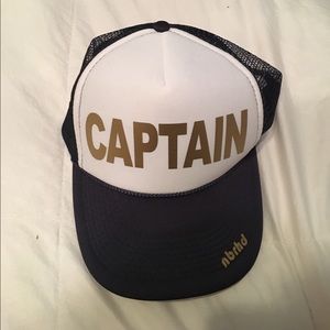 Captain mesh hat