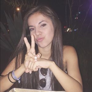 Meet your Posher, Elena