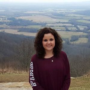 Meet your Posher, Makenzie