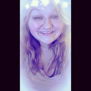 Meet your Posher, Valerie