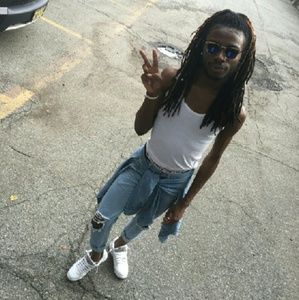 Meet your Posher, Corey