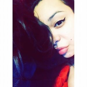 Meet your Posher, Bee