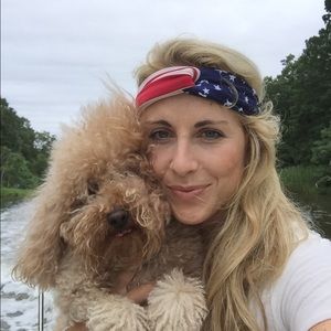 Meet your Posher, Laura