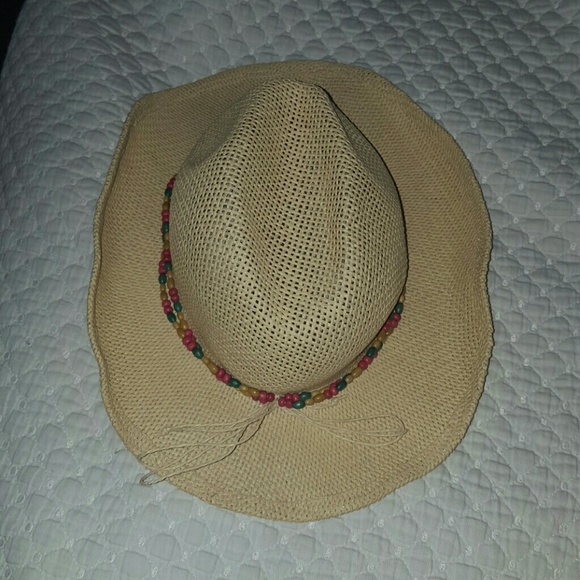 Summer hat - Picture 1 of 3