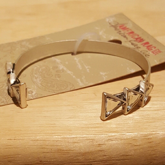 Silver-tone triangle cuff - Picture 3 of 4
