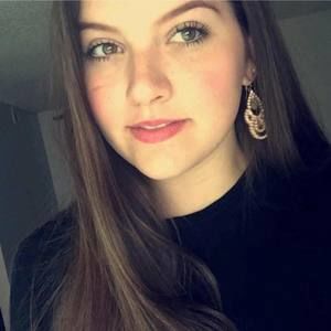 Meet your Posher, Halie