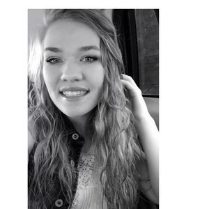 Meet your Posher, Kendra