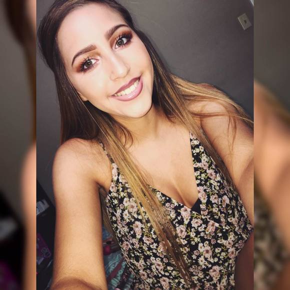 Meet your Posher, Angelea