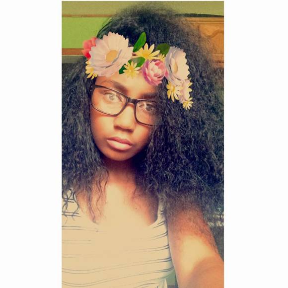 Meet your Posher, Tamia - Picture 1 of 1