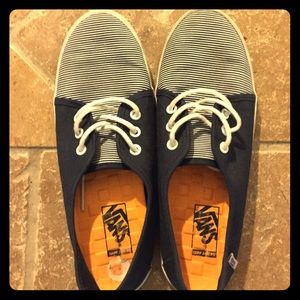 Navy solid & striped Vans
