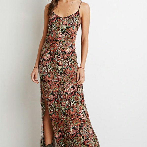Forever 21 Dresses & Skirts - Forever 21 Women's Green Paisley Print Maxi