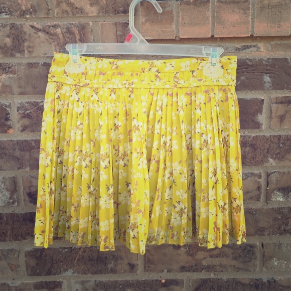 Adorable floral skirt