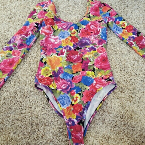 ***SOLD*****Long sleeve bodysuit - Picture 1 of 1
