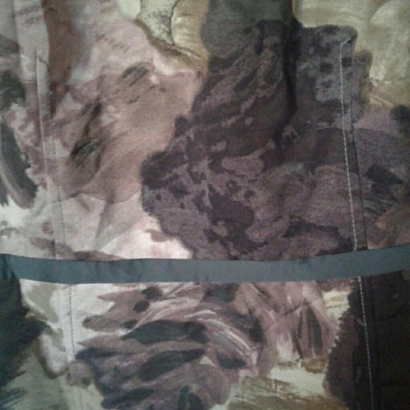 Dress - Picture 3 of 4