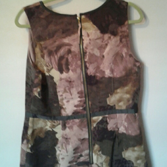 Dress - Picture 4 of 4