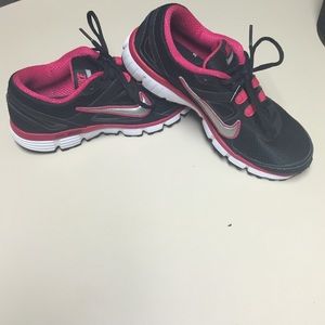 Nike Tennis Shoes