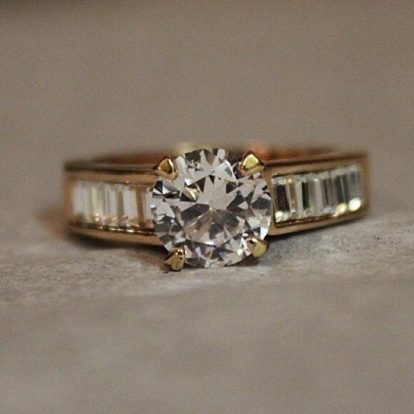 Jewelry - 1.75 Carat Cubic Zirconia Ring Size 9