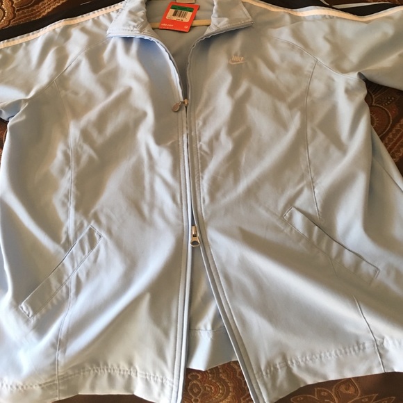 Nike jacket - Picture 4 of 4