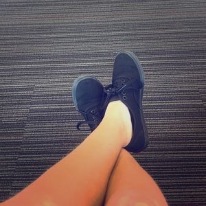 Meet your Posher, Mia