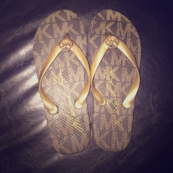 Michael Kors flip flop sandals
