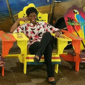 Meet your Posher, Sade