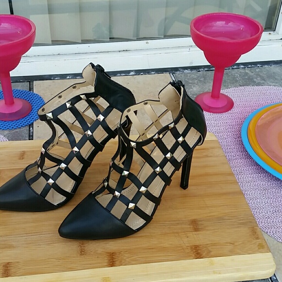 Black cut out design bootie
