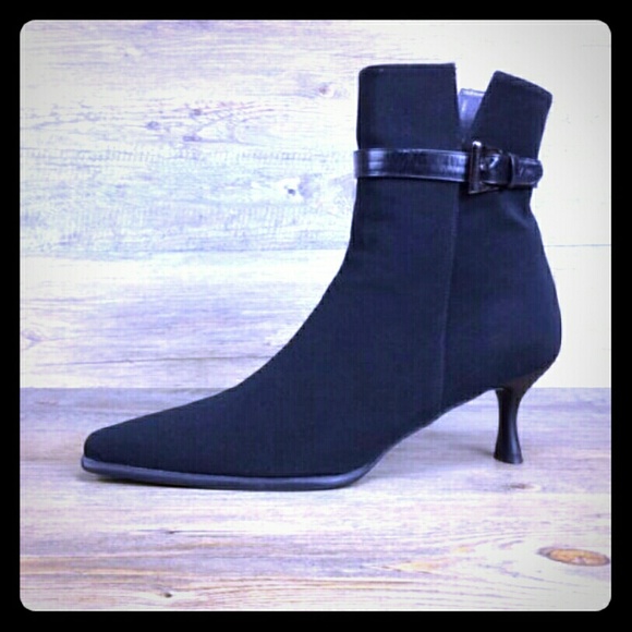 Stuart Weitzman Shoes - Stuart Weitzman goretex Sync bootie size 7.5