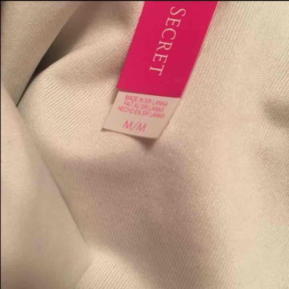 Victoria's Secret Bikini - Picture 4 of 4