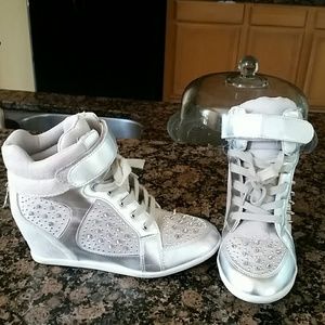 Wedge sneakers