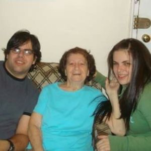 Meet your Posher, Estee