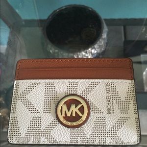 (SOLD) Michael Kors Brand-new Credit Card Holder