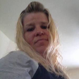 Meet your Posher, Cinia