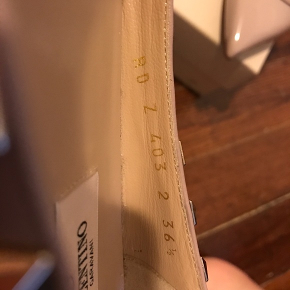 *SOLD*Valentino Rockstud flat in Poudre - Picture 3 of 4