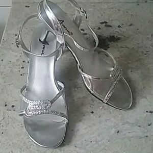 Silver  Metallic    Sandals