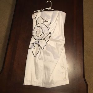 Cache womans strapless white dress size 4