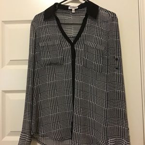 Express Houndstooth Print Portofino blouse